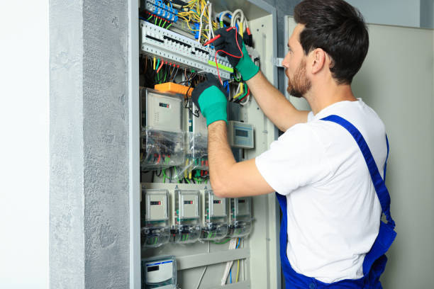 Best Emergency Electrical Repair  in Lisle, IL